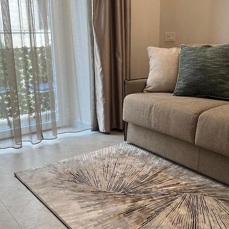 Elegant Rooms ลาสเปเซีย ภายนอก รูปภาพ