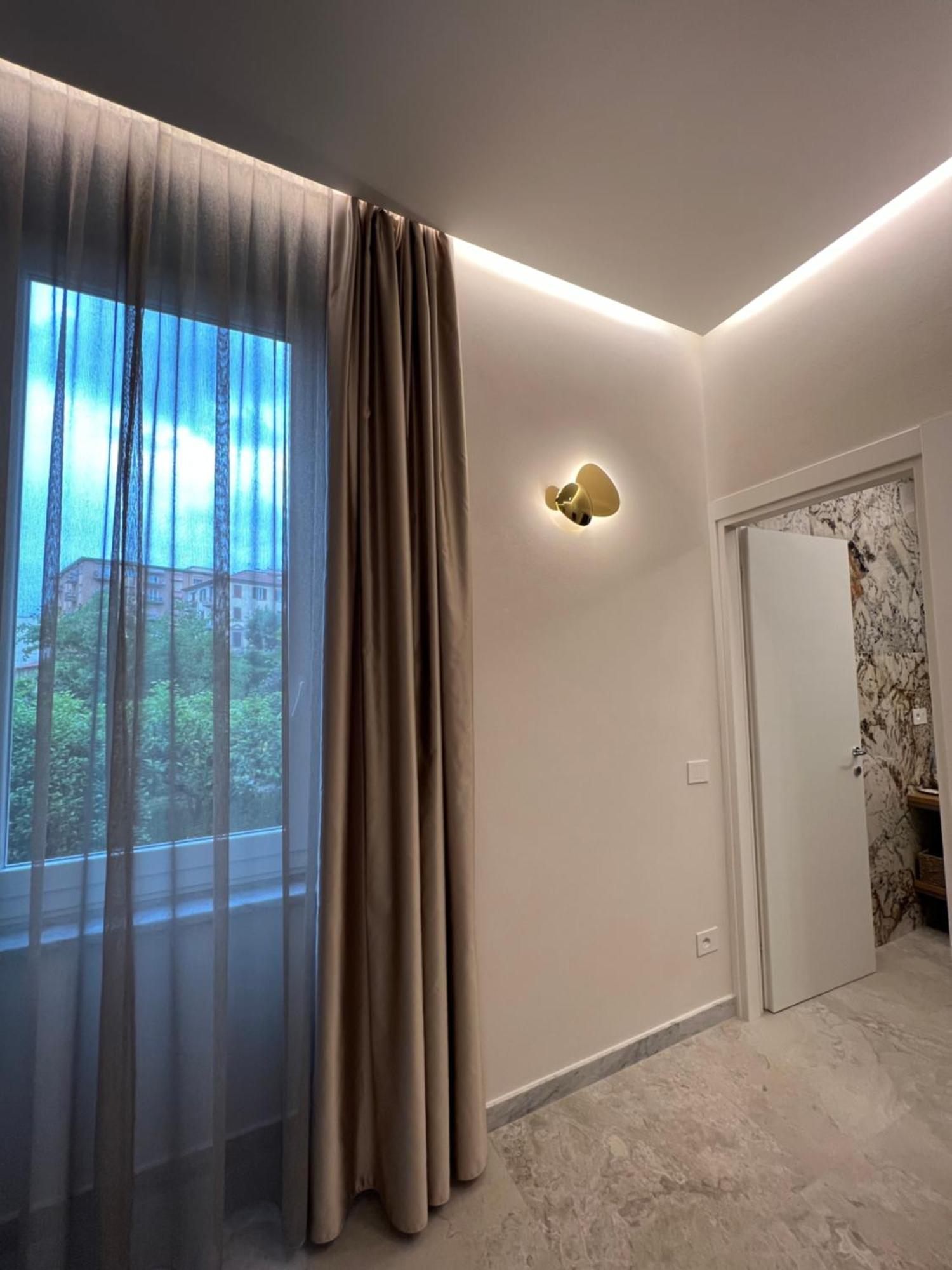 Elegant Rooms ลาสเปเซีย ภายนอก รูปภาพ