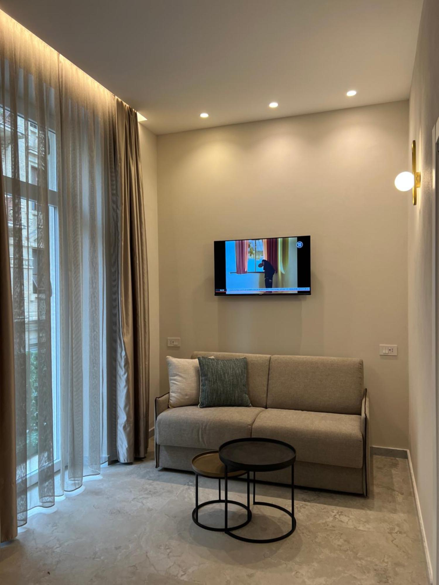Elegant Rooms ลาสเปเซีย ภายนอก รูปภาพ