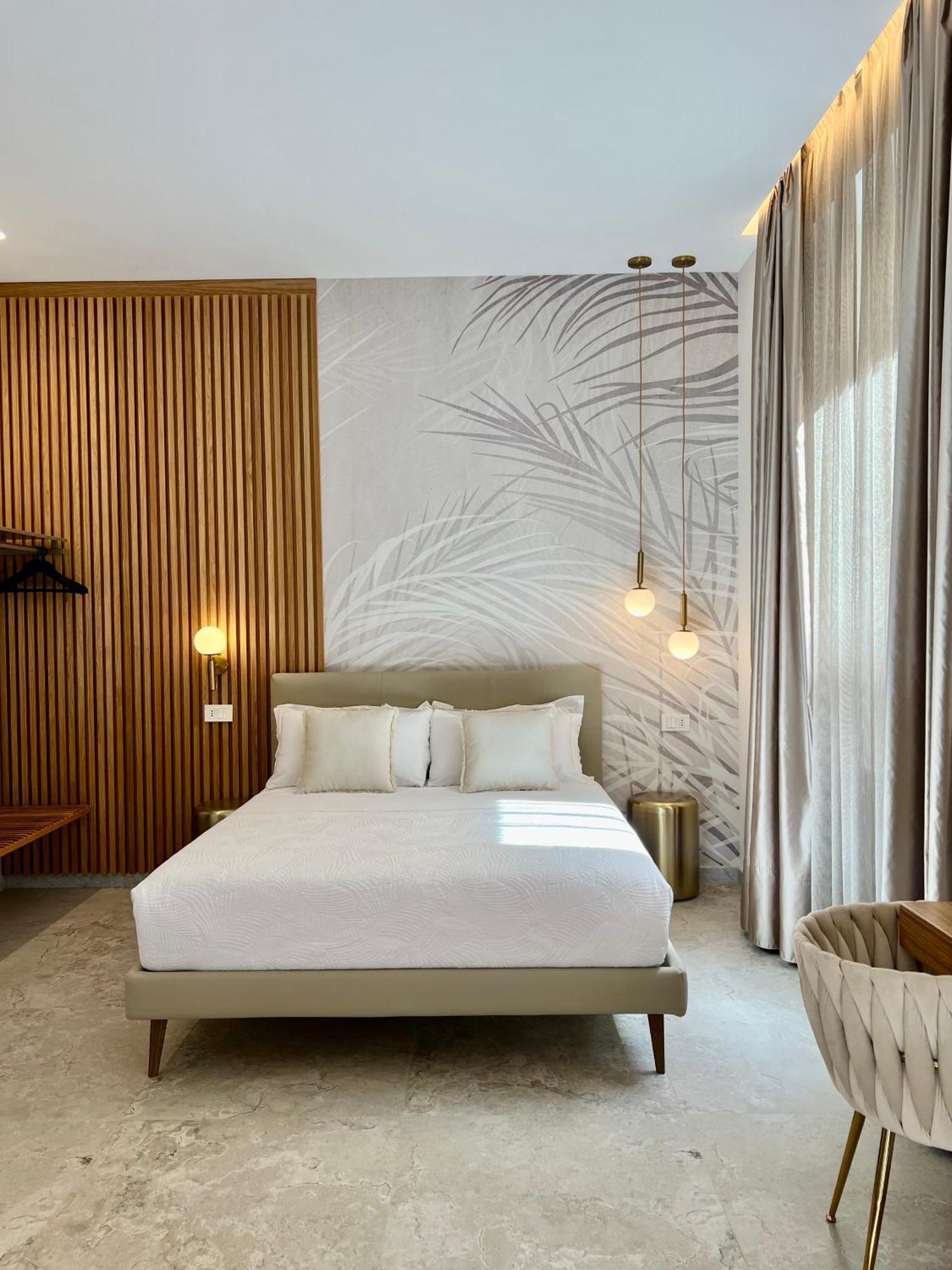 Elegant Rooms ลาสเปเซีย ภายนอก รูปภาพ