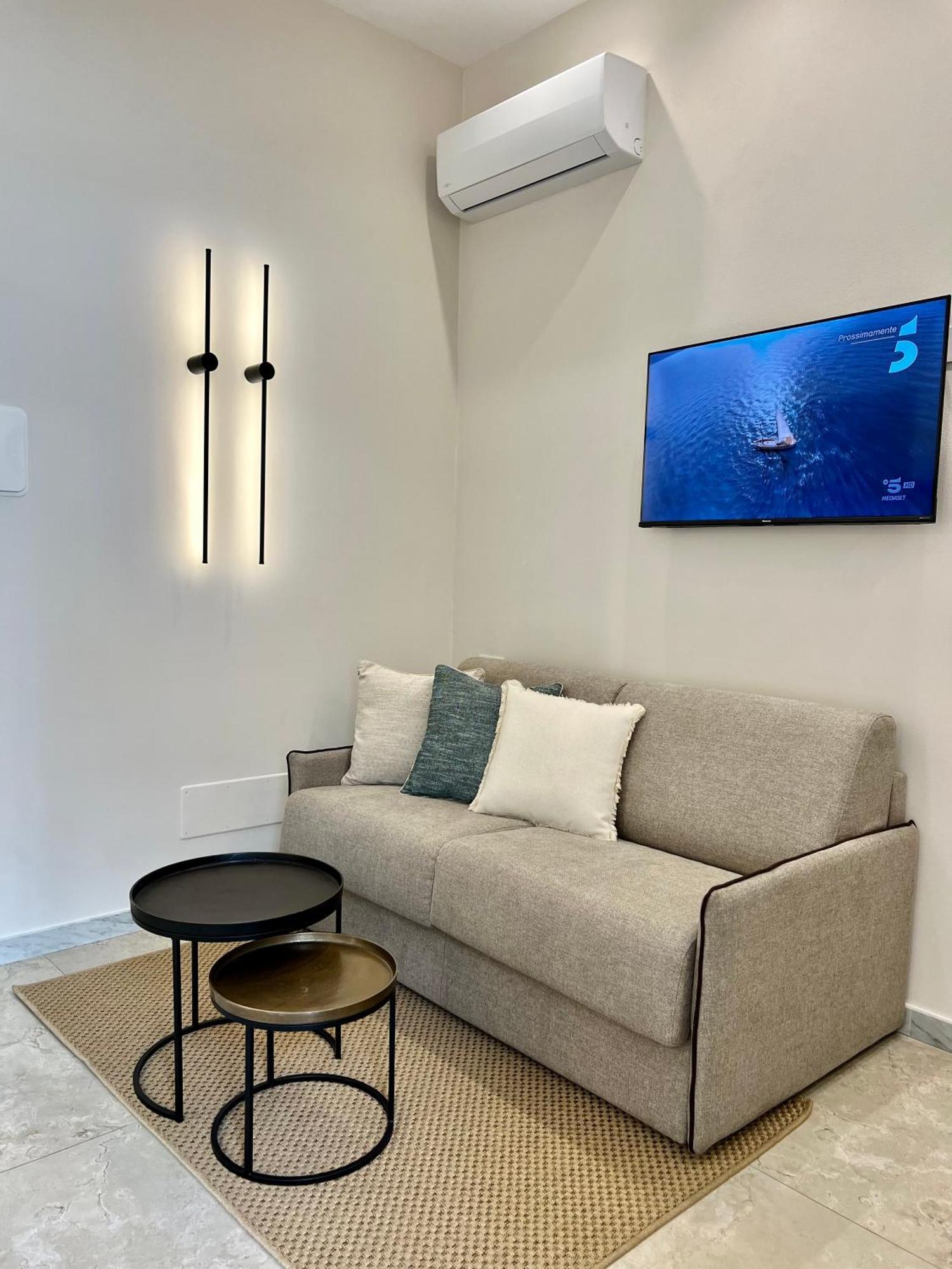Elegant Rooms ลาสเปเซีย ภายนอก รูปภาพ