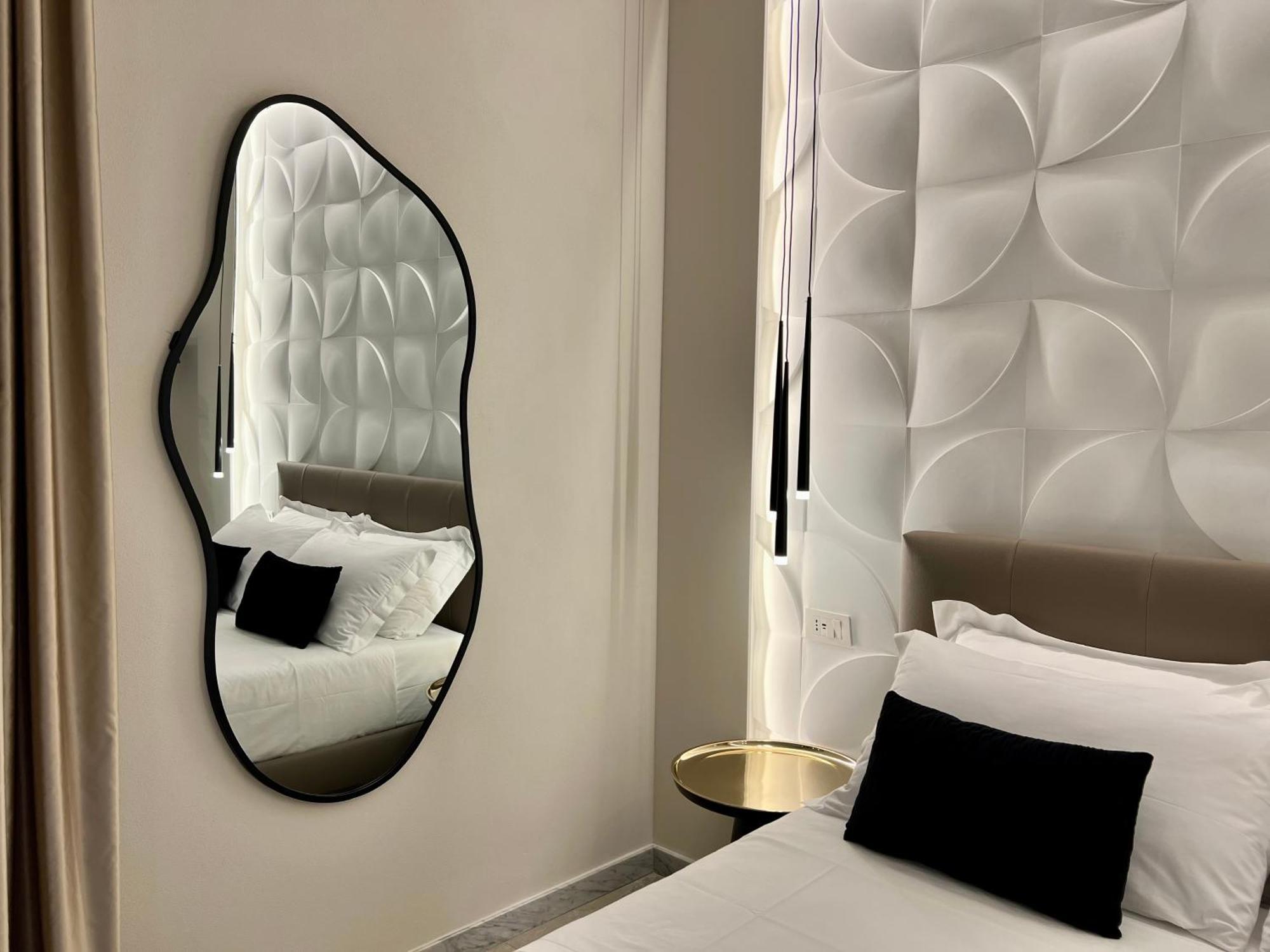 Elegant Rooms ลาสเปเซีย ภายนอก รูปภาพ